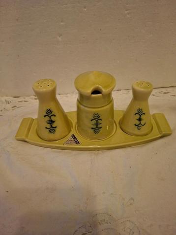 Flora Gouda - peper en zout stelletje met mosterdpotje beschikbaar voor biedingen