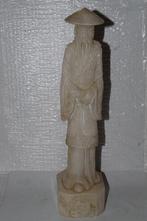 Chinese man op voetstuk, speksteen of albast, Antiek en Kunst, Ophalen