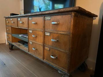 Vintage TV Meubel/Kast - Hout & Staal beschikbaar voor biedingen