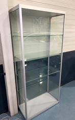 Glazen vitrinekast, Ophalen, 50 tot 100 cm, Zo goed als nieuw, 150 tot 200 cm