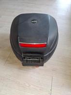 Koffer voor scooter/brommer. Is van kunststof, Ophalen, Zo goed als nieuw