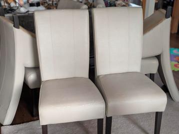 6 eetkamerstoelen GRATIS OPHALEN  beschikbaar voor biedingen