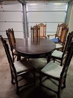 Antieke eiken Eettafel met bijbehorende stoelen, Ophalen