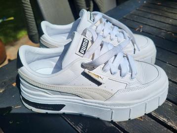 Leren Puma's. Mt 40 beschikbaar voor biedingen