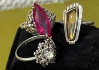 3 Antieke Zilveren Ringen /(1880-1920 beschikbaar voor biedingen