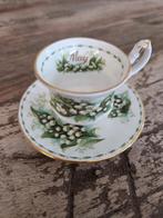 Royal Albert miniatuur kopje en schoteltje maand Mei, Antiek en Kunst, Antiek | Servies los, Ophalen of Verzenden