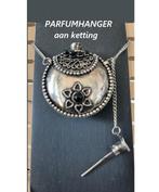 Vintage Retro verzilverd parfumflesje / parfum hanger, Ophalen of Verzenden, Zo goed als nieuw