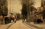 Santpoort - Dorpsstraat, Verzamelen, Ansichtkaarten | Nederland, Gelopen, Noord-Holland, Ophalen of Verzenden, Voor 1920