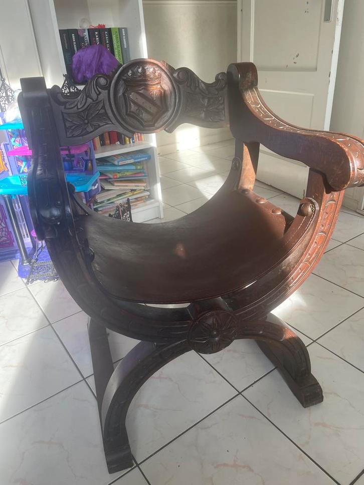 Antieke Dagobert Houten Stoel, Antiek en Kunst, Antiek | Meubels | Stoelen en Banken, Ophalen of Verzenden