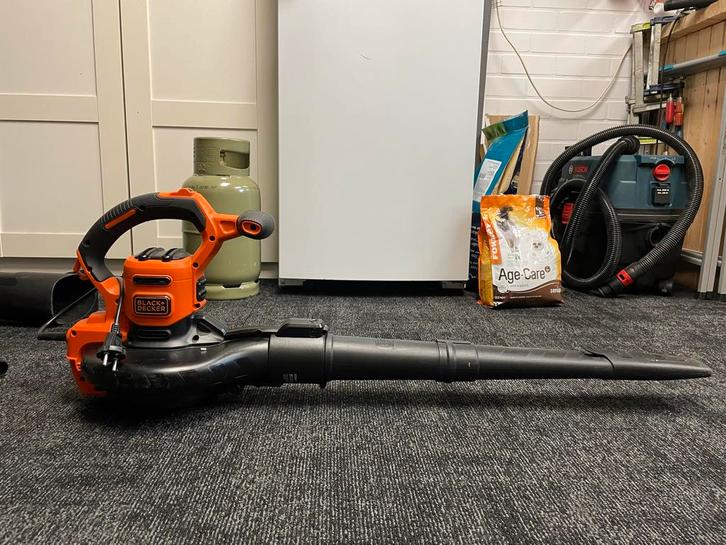 Bladblazer met zuig en versnipper functie, Tuin en Terras, Bladblazers, Zo goed als nieuw, Handgedragen, Elektrisch, Met opvangzak