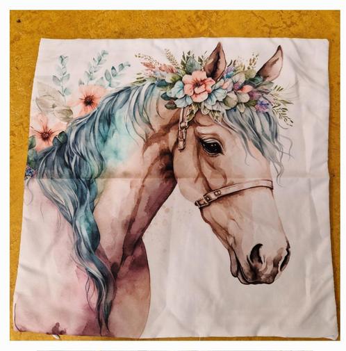 2 X Nieuwe sier  kussenhoes PAARD, Huis en Inrichting, Woonaccessoires | Kussens, Nieuw, Overige kleuren, Vierkant, Ophalen of Verzenden