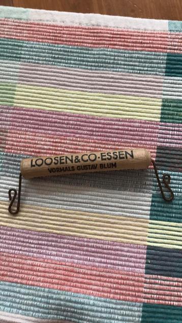 Vintage pakjes drager  beschikbaar voor biedingen