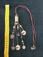 Paarse lange ketting met hangertjes, Ophalen of Verzenden, Zo goed als nieuw, Paars, Overige materialen