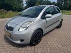 Toyota Yaris 1.3 VVTi Automaat / Airco, Stof, Gebruikt, 750 kg, 4 cilinders