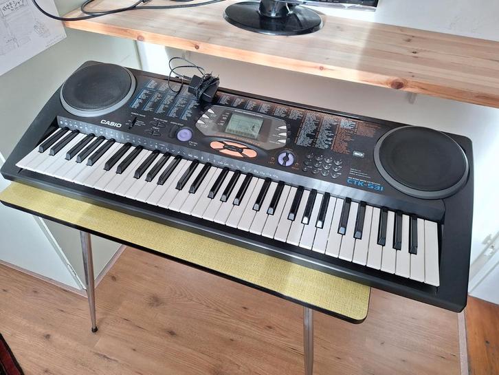 Casio CTK-531 Keyboard + Standaard, Muziek en Instrumenten, Keyboards, Zo goed als nieuw, Casio, Met standaard, Ophalen