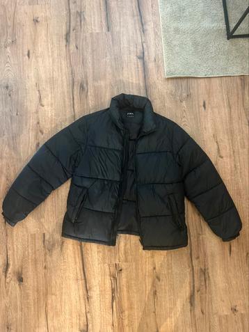 Zara Puffer Jacket - Size L beschikbaar voor biedingen