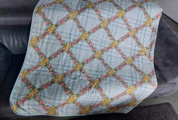 Sprei in romantische stijl beschikbaar voor biedingen
