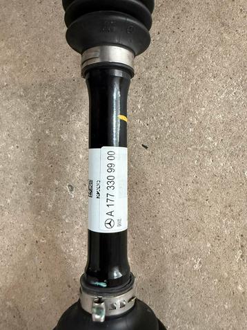 Aandrijfassen mercedes cla 200 shotttingbrake A177 330 99 00 beschikbaar voor biedingen