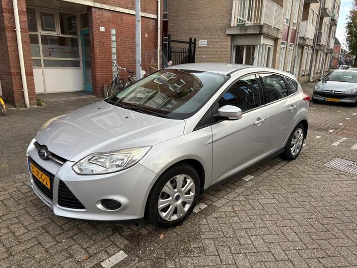 Ford Focus 1.0 Ecoboost 74KW 5-D 2012 Grijs, Auto's, Ford, Particulier, Focus, ABS, Airbags, Airconditioning, Bluetooth, Boordcomputer