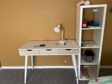 Bureau met vakkenkastje - Wit beschikbaar voor biedingen