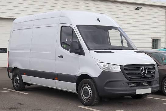 Spoedtransport /verhuizing met chauffeur, Vacatures, Vacatures | Chauffeurs, Overige niveaus, Vanaf 1 jaar, Overige vormen, Geschikt als bijbaan