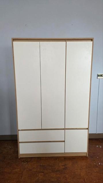 Billund kleding kast