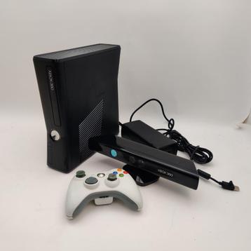 Xbox 360 Slim met kinect en controller beschikbaar voor biedingen