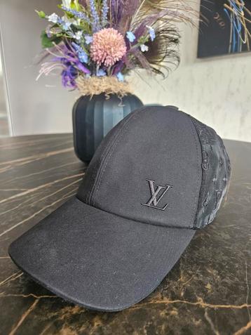 Louis Vuitton Monogram Mesh Pet / Baseball Cap M77115 beschikbaar voor biedingen