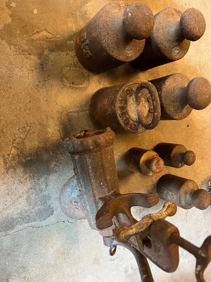 ijzeren gewichten, oude schaaf , oud wafelijzer, strijkijzer, Antiek en Kunst, Curiosa en Brocante, Ophalen