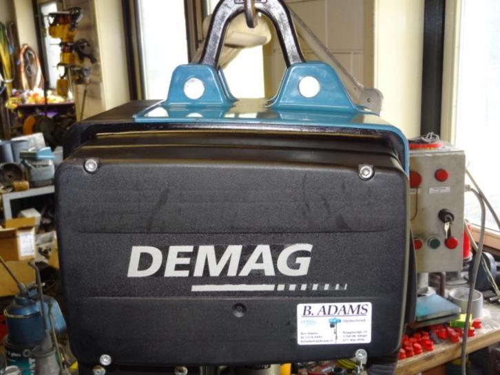 DC  Demag ketting takel 1000 kg, Doe-het-zelf en Verbouw, Lieren en Takels, Zo goed als nieuw, Elektrisch, Ophalen