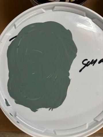 Donkergroene muurverf voor binnen en buiten 2,5liter beschikbaar voor biedingen