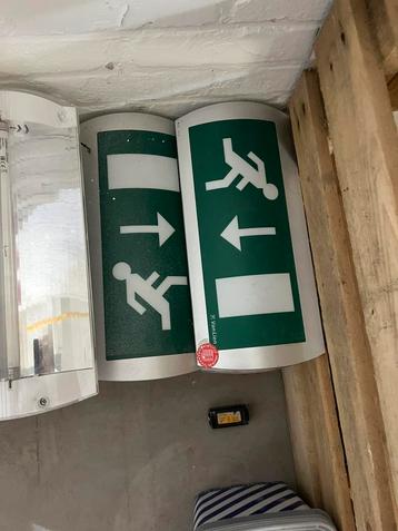 Van lien noodverlichting beschikbaar voor biedingen