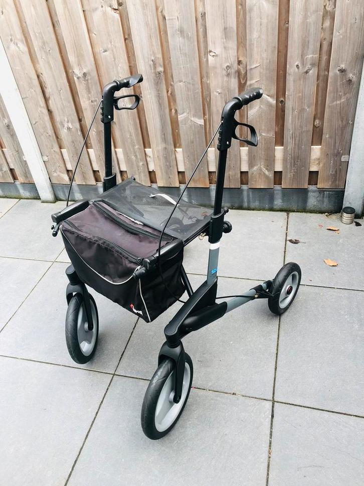 Opvouwbare inklapbarw lichtgewicht rollator Topro Olympos, Diversen, Rollators, Zo goed als nieuw, Lichtgewicht, Opvouwbaar, Ophalen of Verzenden