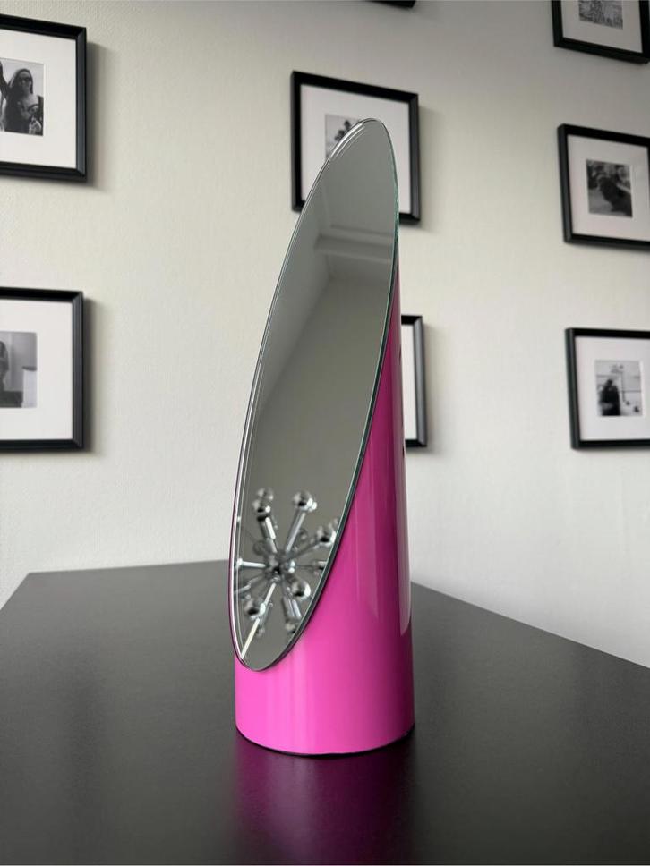 Roze vintage lipstick mirror space age lippenstift spiegel, Huis en Inrichting, Woonaccessoires | Spiegels, Gebruikt, Minder dan 50 cm