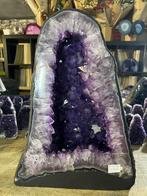 Amethist geode (96) mooi diep paars van kleur, Ophalen of Verzenden, Mineraal