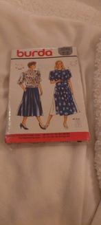 Brocant BURDA NAAI KLEDING PATROON  rok/ blouses, Hobby en Vrije tijd, Kledingpatronen, Overige typen, Vrouw, Nieuw, Burda