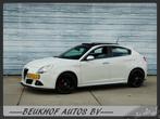 Alfa Romeo Giulietta 1.4 Turbo 170Pk Demper Ragazzon Pano, Auto's, Voorwielaandrijving, Zwart, 4 cilinders, Alcantara