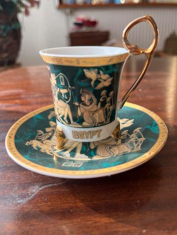 Vintage Royal Porcelain Sierbord beschikbaar voor biedingen