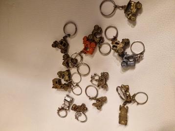 Partij Vintage Auto Sleutelhangers - Verzameling beschikbaar voor biedingen