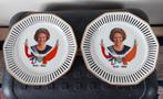 2 porseleinen wandborden Beatrix 50 jaar. Mogen apart weg, Verzamelen, Koninklijk Huis en Royalty, Ophalen of Verzenden, Zo goed als nieuw