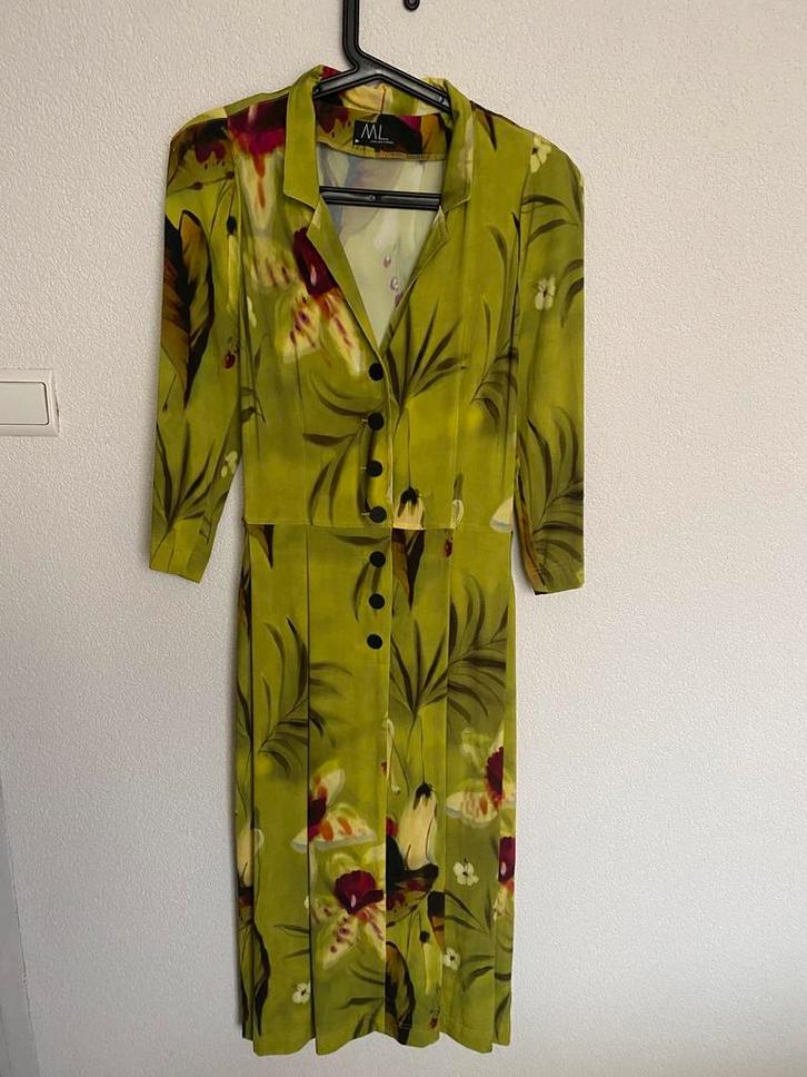 Jurk van ML collections,  maat 42, Kleding | Dames, Jurken, Gedragen, Maat 38/40 (M), Groen, Onder de knie, Ophalen of Verzenden