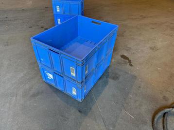 Kratten geheel dicht 60x40x29H en 32H beschikbaar voor biedingen
