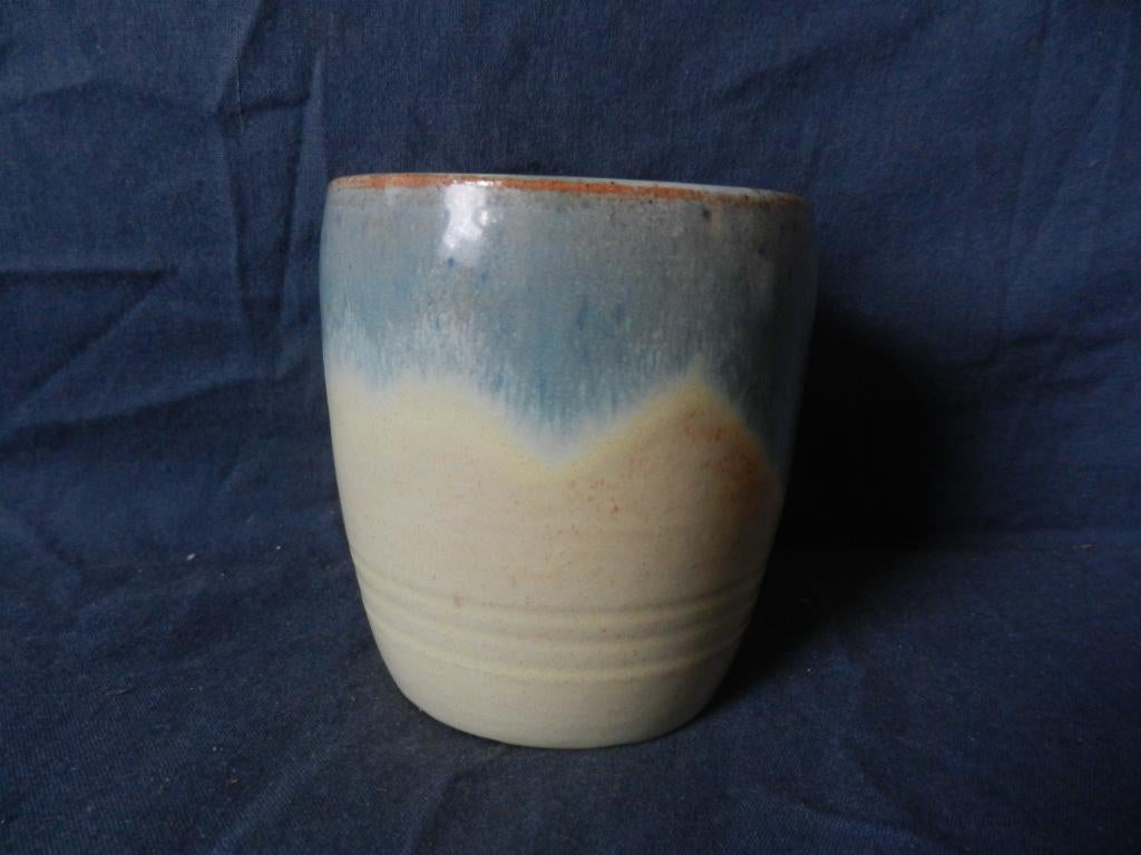 Blauw beige aardewerk beker / vaas Brouwer Leiderdorp. h 8,2, Antiek en Kunst, Antiek | Keramiek en Aardewerk, Ophalen of Verzenden