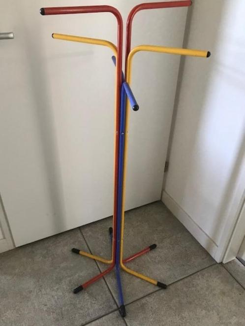 Prachtig kleurrijke kapstok Memphis style Ikea., Antiek en Kunst, Antiek | Woonaccessoires, Ophalen of Verzenden
