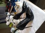 Juliet maat 37, Kleding | Dames, Schoenen, Ophalen of Verzenden, Zo goed als nieuw, Zwart, Sneakers of Gympen
