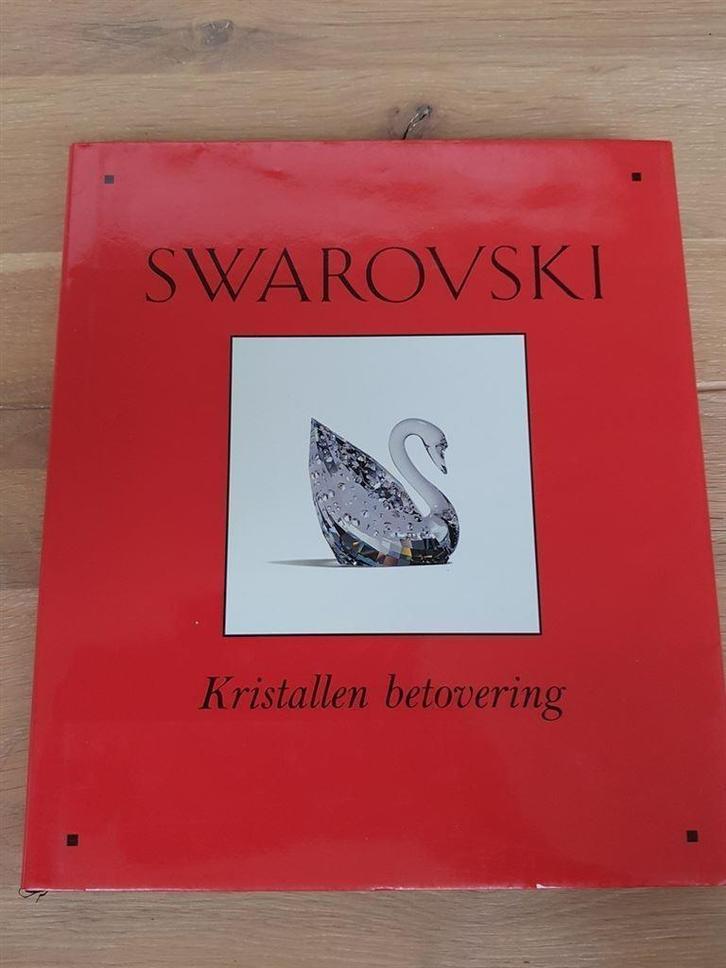Swarovski, Kristallen betovering, Boeken, Overige Boeken, Zo goed als nieuw, Ophalen of Verzenden