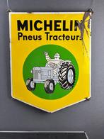 Michelin met Bibendum op tractor groot formaat, Ophalen of Verzenden