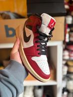 Jordan 1 Mid Chicago 40, Ophalen of Verzenden, Zo goed als nieuw, Sneakers of Gympen