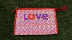 Toilettas "love" NIEUW van 7,99 nu 1,99, Ophalen, Nieuw, Jongen of Meisje