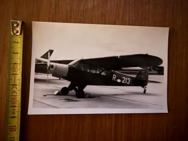 Foto Pipercub L-21B R213 GZR, Verzamelen, Luchtvaart en Vliegtuigspotten, Gebruikt, Kaart, Foto of Prent, Ophalen of Verzenden